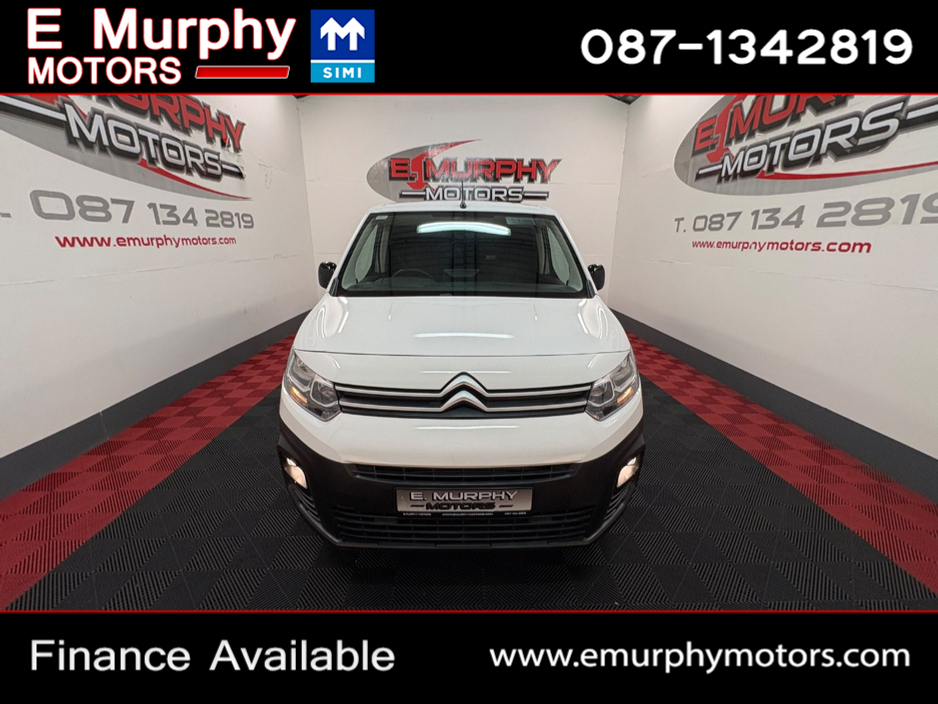 2022 Citroen Berlingo - image 2