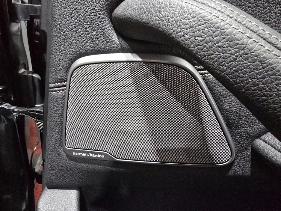 2019 BMW 5 Series - image 14