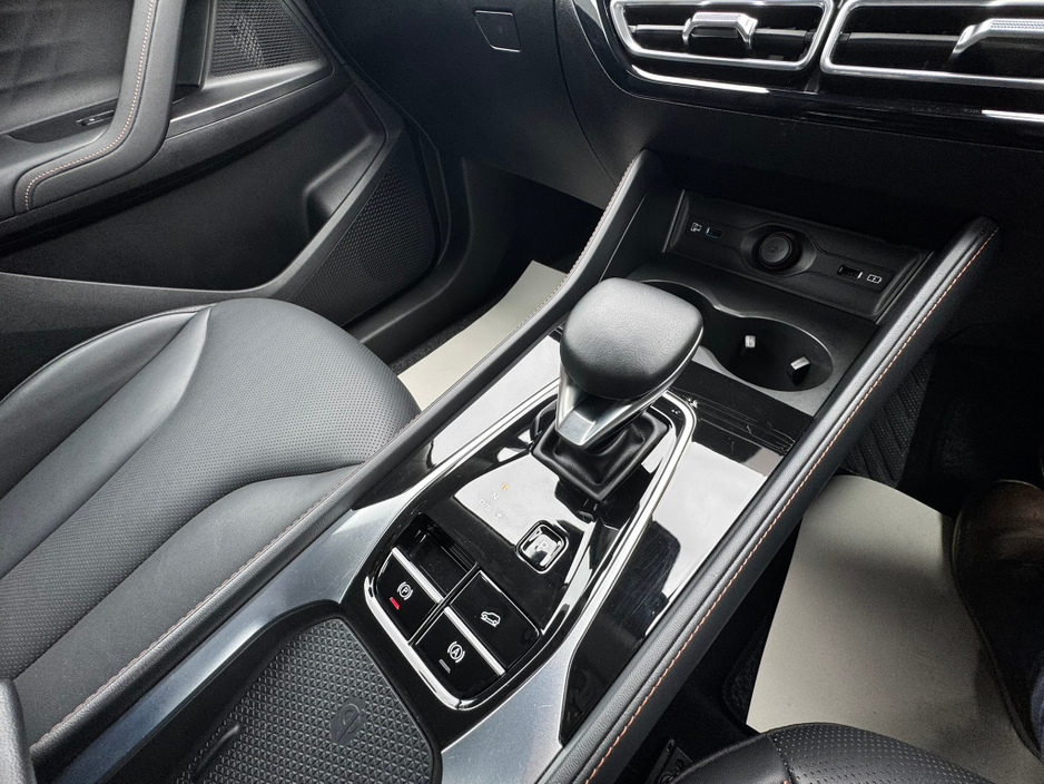 2025 MG HS - image 21