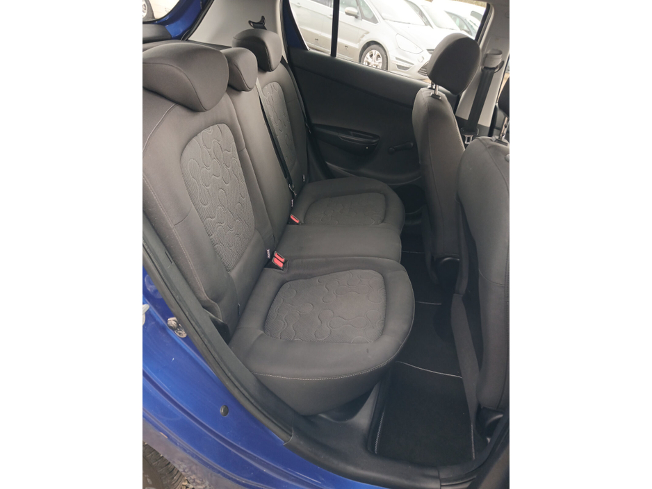 2009 Hyundai i20 - image 9