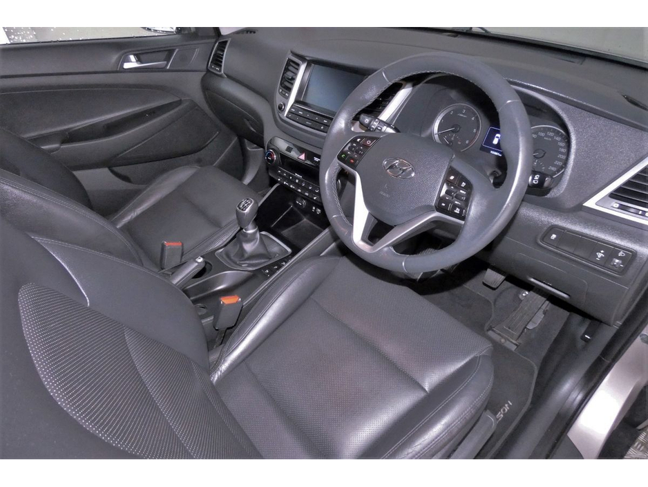 2016 Hyundai Tucson - image 13