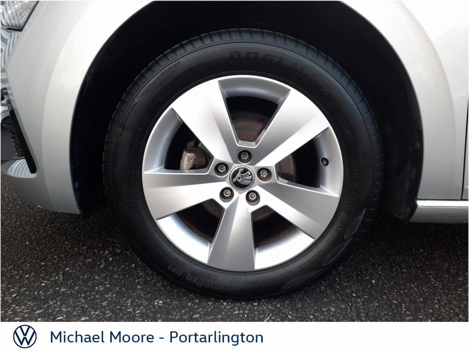 2024 Skoda Scala - image 9