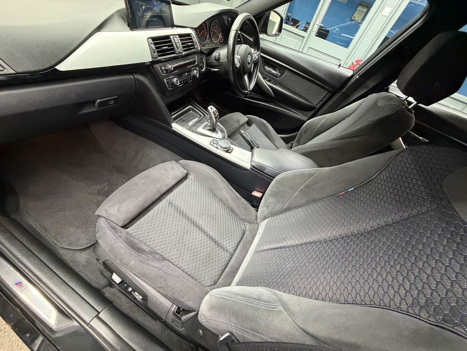 2016 BMW 3 Series - image 25