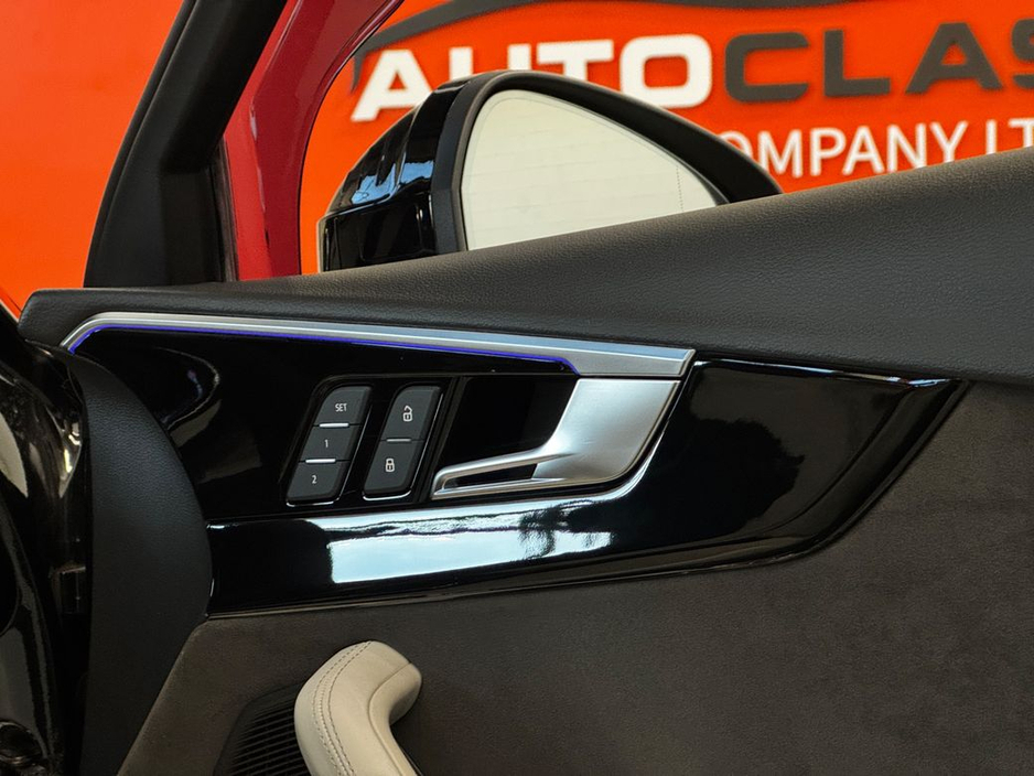 2022 Audi RS4 - image 22