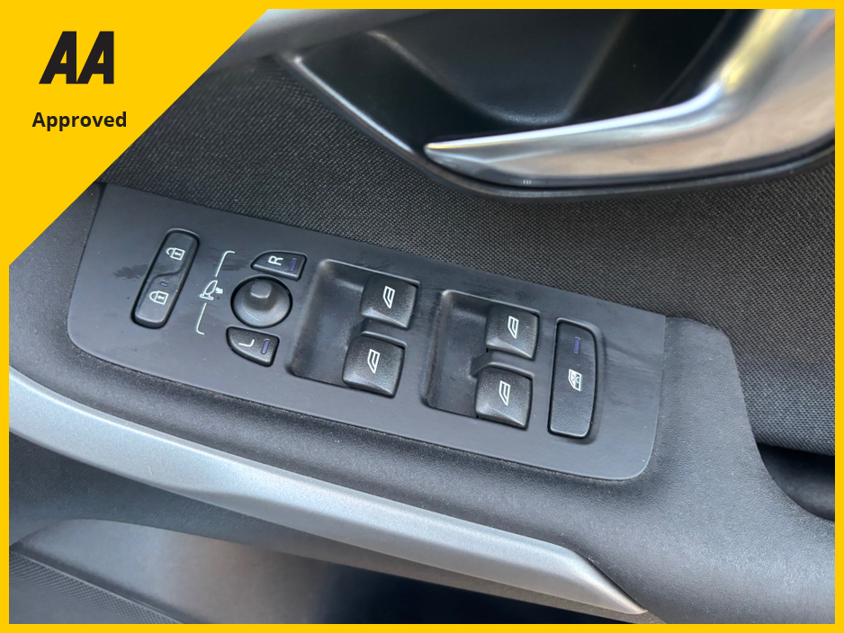 2014 Volvo V40 1.6 T4 5DR AUTO FULLY LOADED WITH SPEC €10,750