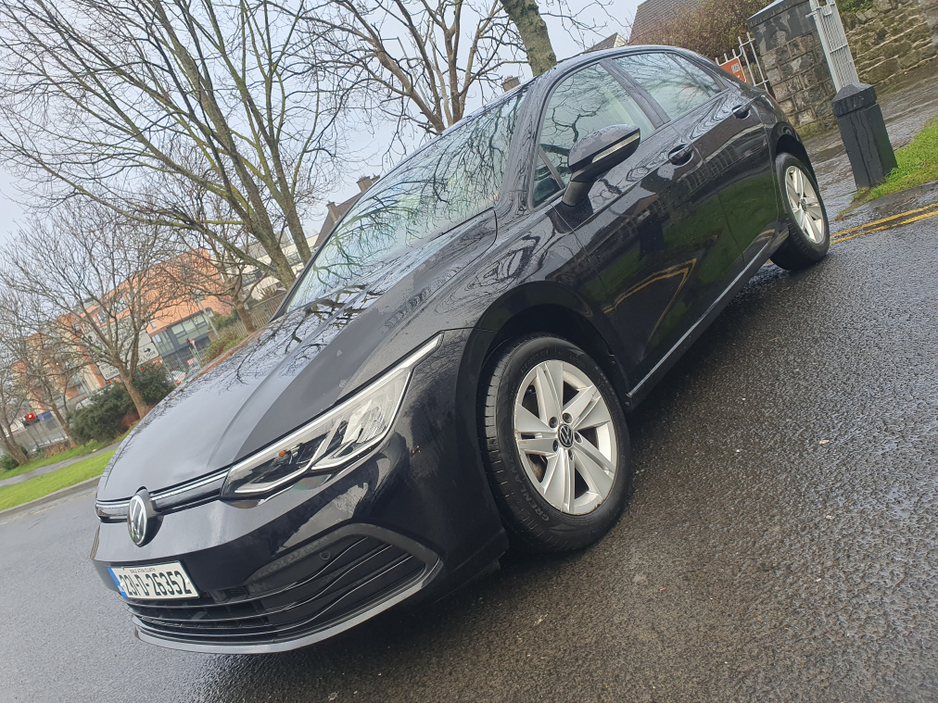 2023 Volkswagen Golf 1.0 eTSI MHE MHEV 110HP €24,995