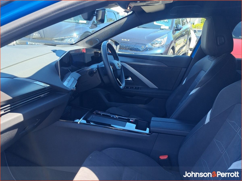 2024 Opel Astra GS 54KWh EV 155PS €25,900