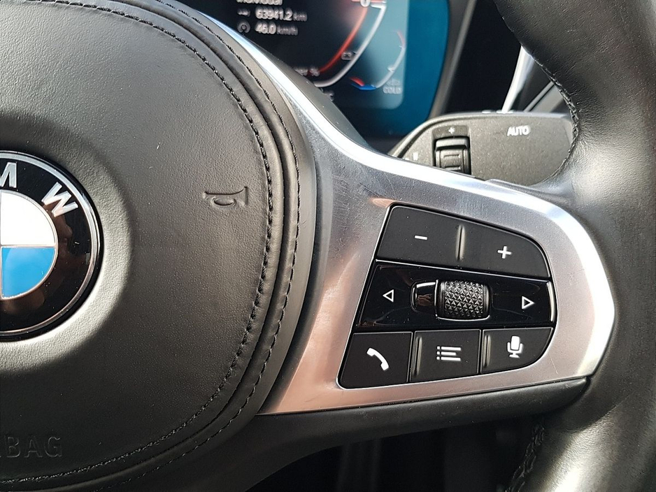 2022 BMW 3 Series - image 16