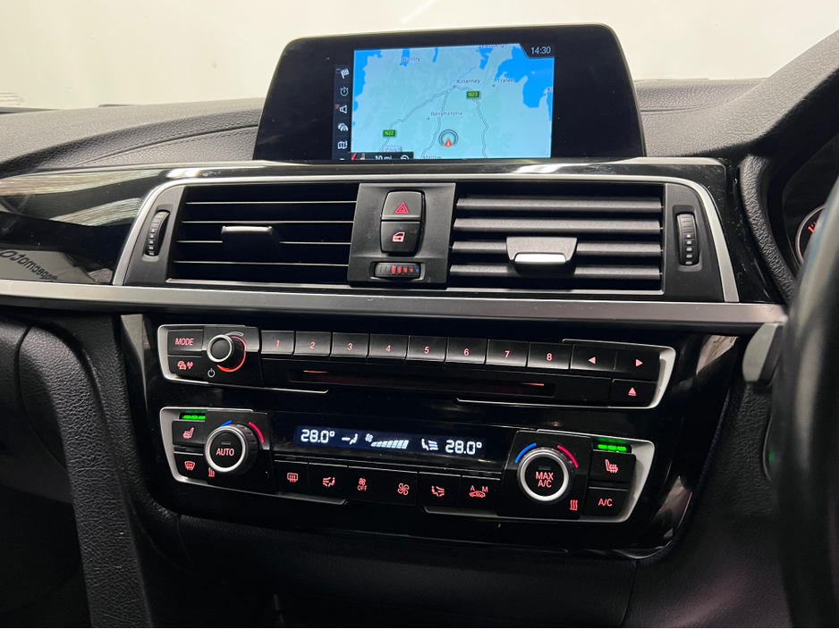 2018 BMW 3 Series - image 21