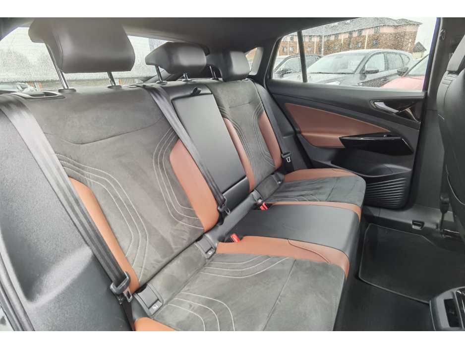2022 Volkswagen ID.5 - image 11