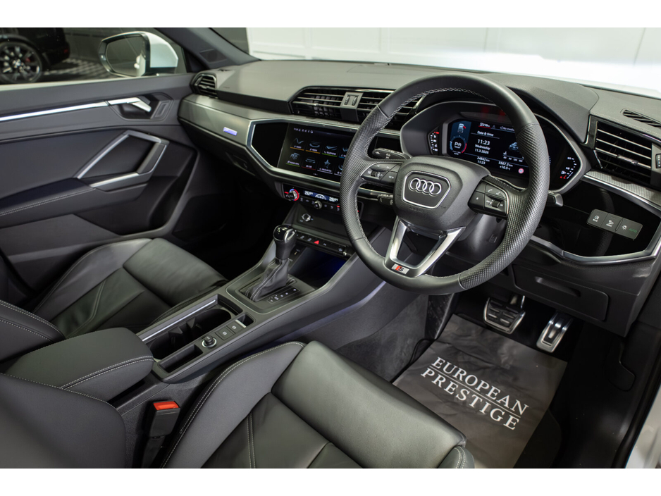 2025 Audi Q3 - image 8