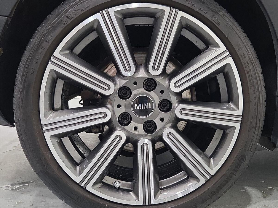 2022 MINI Clubman - image 14