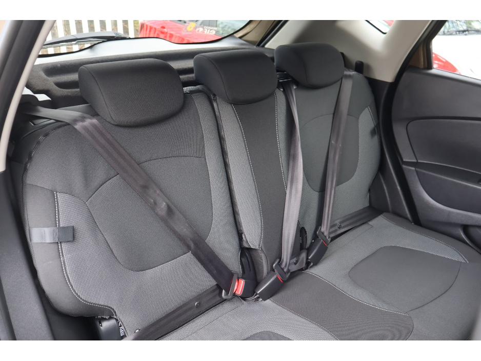 2017 Renault Captur - image 23