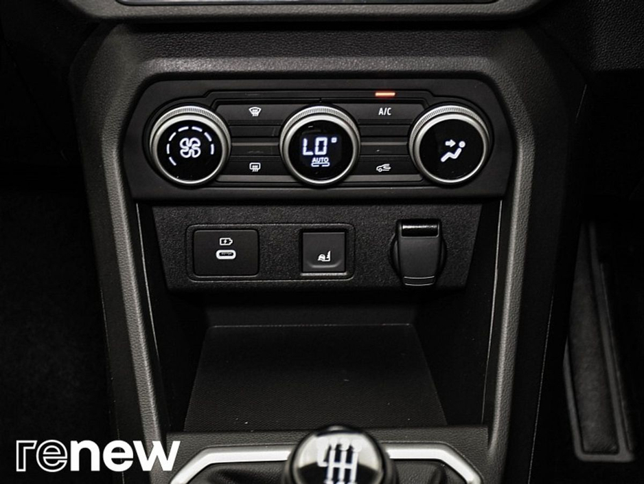 2026 Dacia Sandero Stepway Extreme TCe 110 E06X