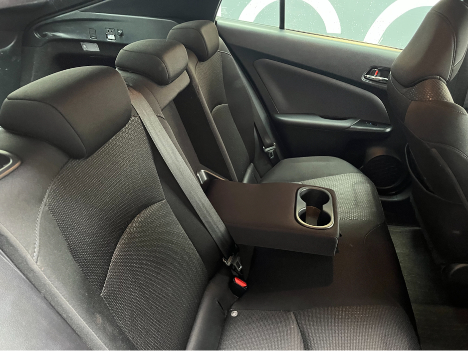 2022 Toyota Prius - image 11