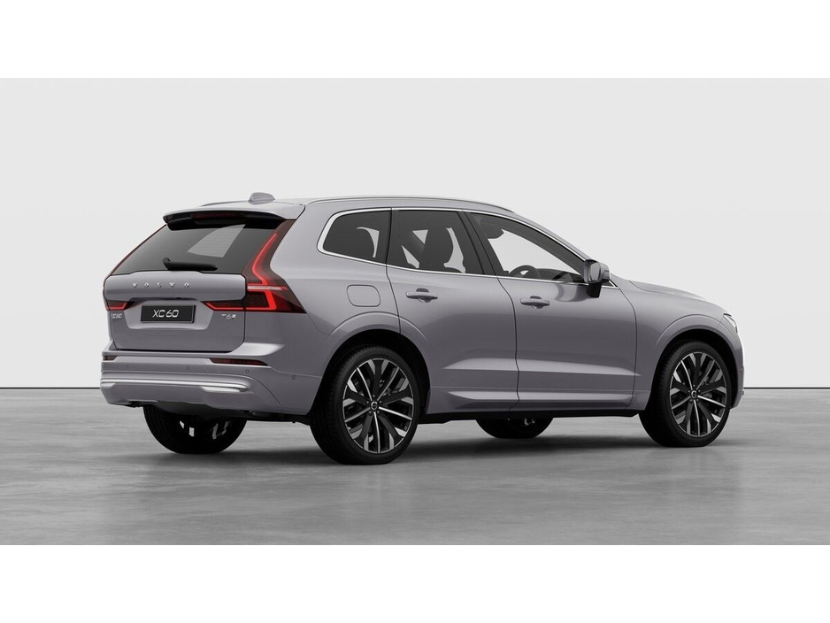 2026 Volvo XC60 - image 8
