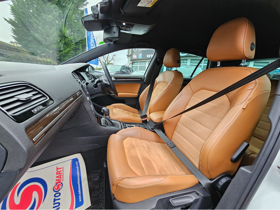 2014 Volkswagen Golf - image 13