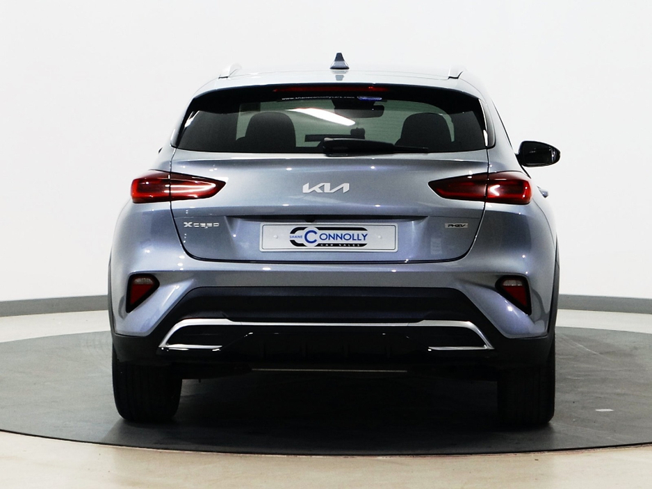 2023 Kia XCeed - image 4