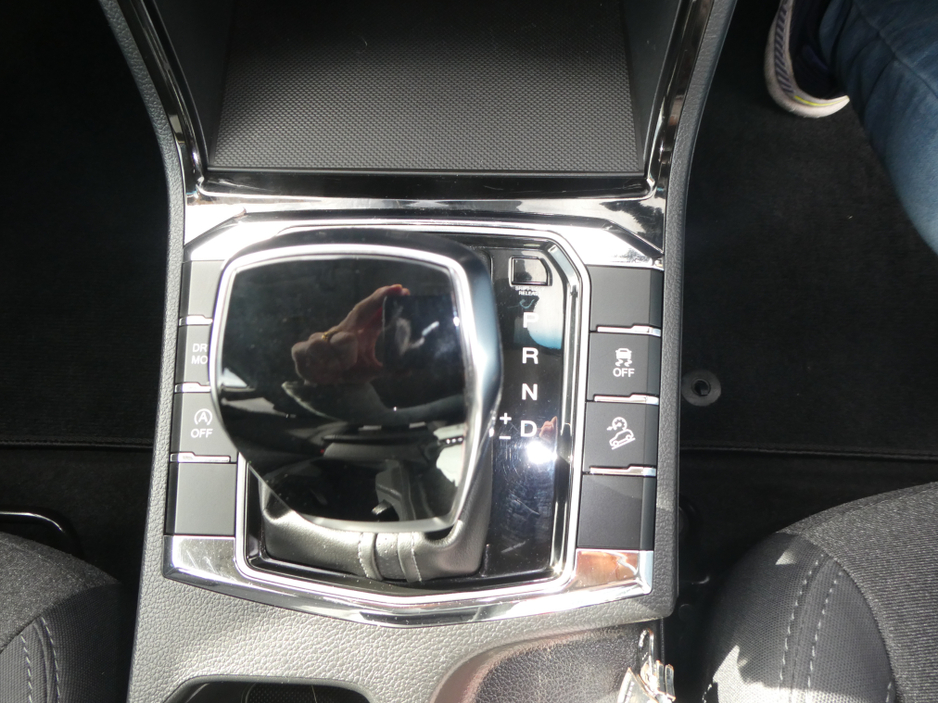 2023 Ssangyong Korando - image 25