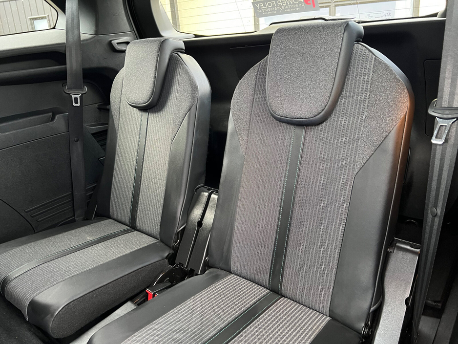 2022 Peugeot 5008 1.5 BlueHDi 130bhp Allure €33,950