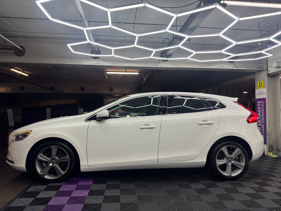 2013 Volvo V40 1.6 T4 180PS R-DESIGN POWERSHIFT DCT €10,950