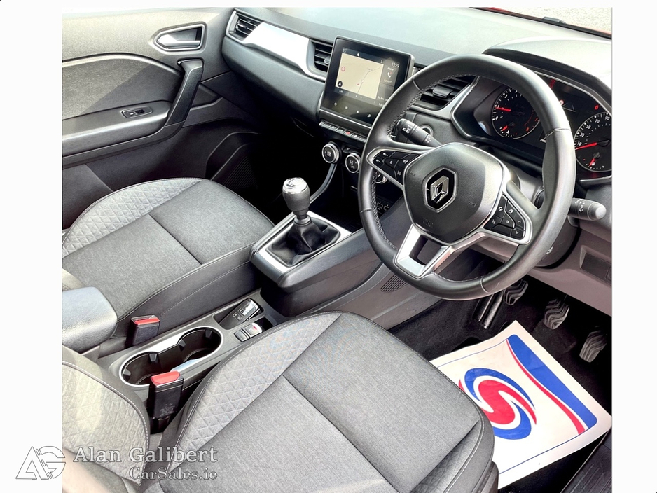 2022 Renault Captur ICONIC EDITION  TCE € €16,995