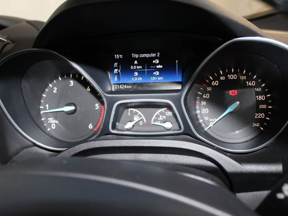 2017 Ford C-Max Zetec 1.5 TDCI 95PS M6 4DR €11,999