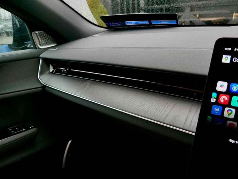 2024 Polestar 3 - image 38