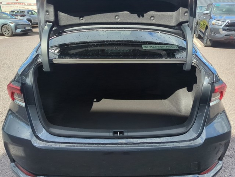 2024 Toyota Corolla - image 10