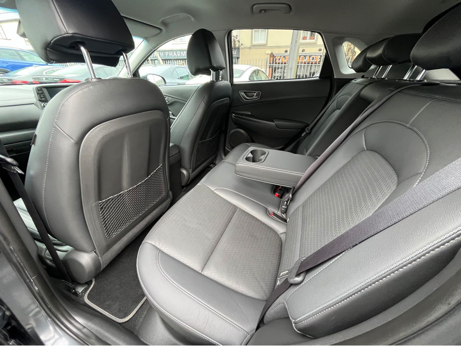 2020 Hyundai Kona - image 24