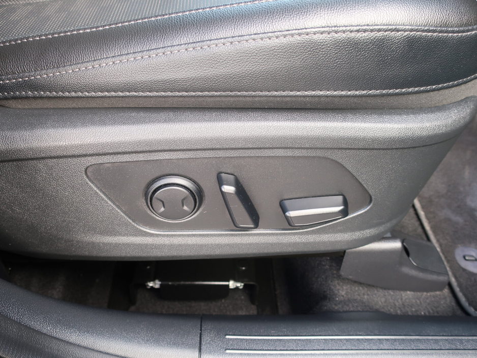 2024 Kia Sorento - image 13