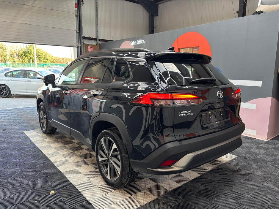 2024 Toyota Corolla Cross - image 9
