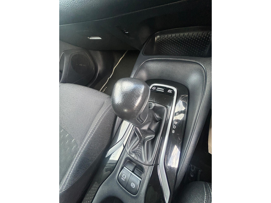 2023 Toyota Corolla - image 12