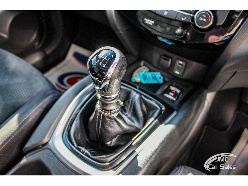 2017 Nissan X-Trail - image 17