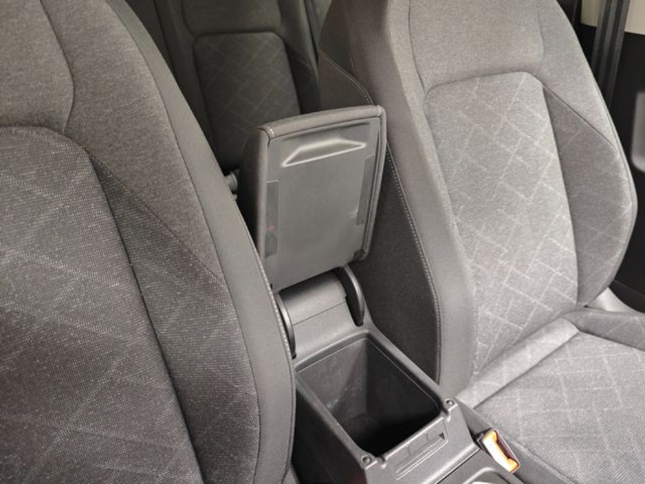 2022 Volkswagen Golf 1.0 ETSI ACTIVE Automatic, Reversing camera €24,995