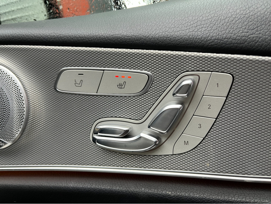 2017 Mercedes-Benz E Class €23950 2017 MERCEDES-BENZ E220D AVANTGARDE 2.0 AUTOMATIC / CRUISE CONTROL / 360° PARKING CAMERA / ELECTRIC MEMORY & HEATED SEATS / PADDLE SHIFTERS / APPLE CARPLAY / AMBIENT LIGHTS €23,950