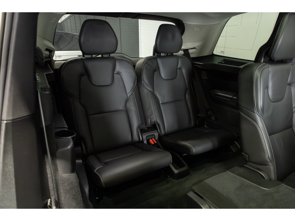 2025 Volvo XC90 - image 15