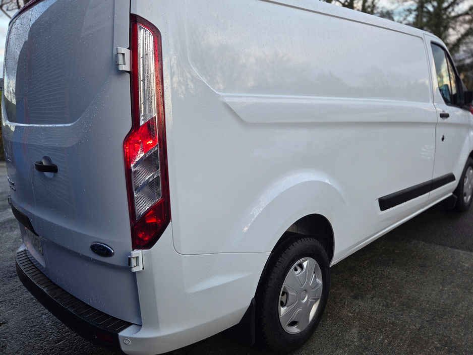 2023 Ford Transit Custom  €21,995