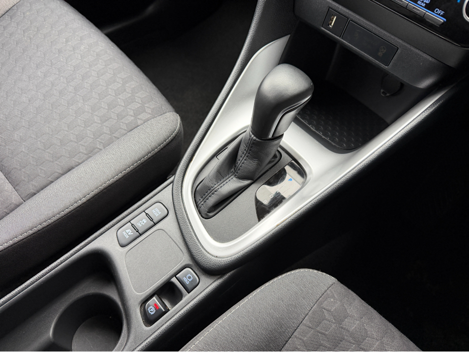 2023 Toyota Yaris - image 19