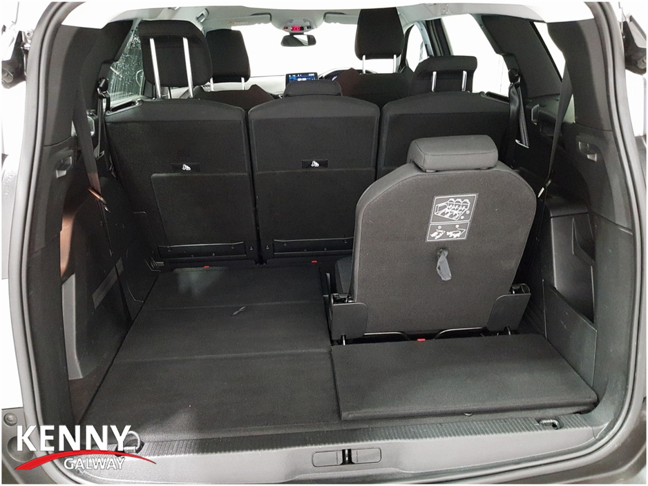 2022 Peugeot 5008 - image 32