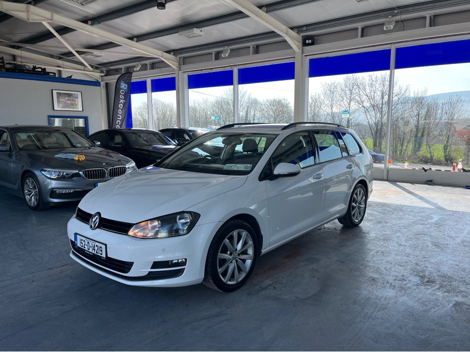2015 Volkswagen Golf - image 3