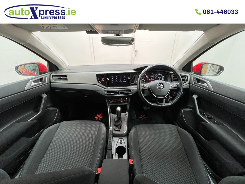 2018 Volkswagen Polo - image 2