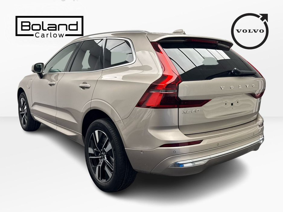 2026 Volvo XC60 - image 3