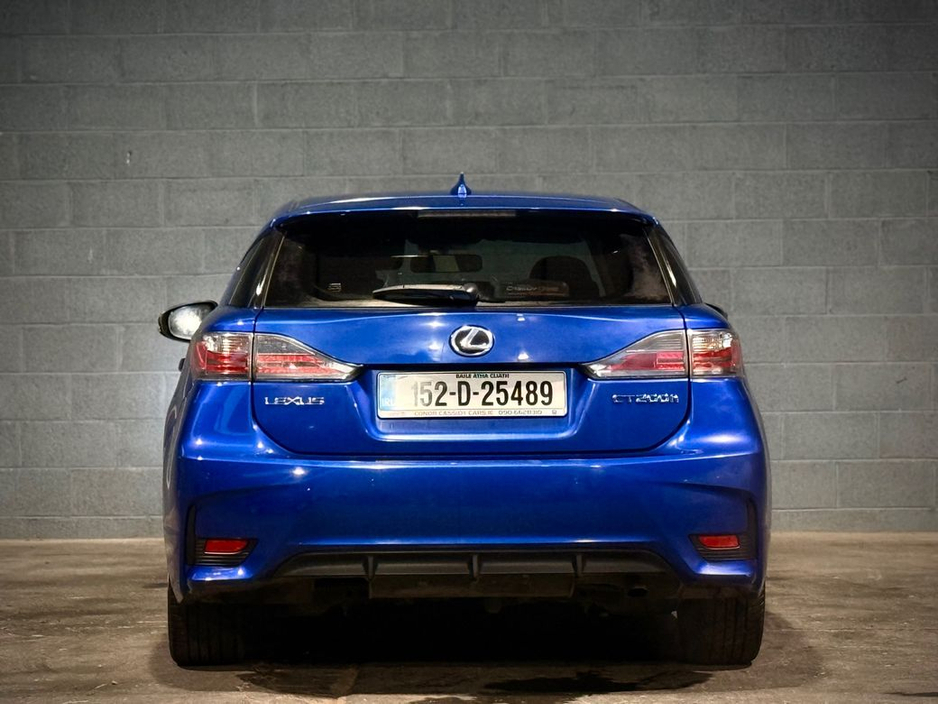 2015 Lexus CT 200 h - image 6