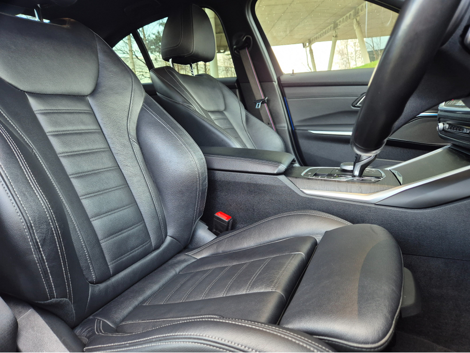2021 BMW 3 Series 330E M-SPORT PRO PACKAGE SHADOW EDITION €28,950