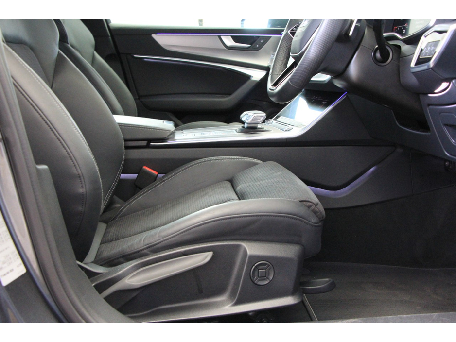 2025 Audi A6 - image 12