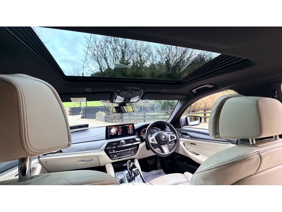 2021 BMW 5 Series 2021 (211) BMW 530E MSPORT LCI PRO *SUNROOF €35,999