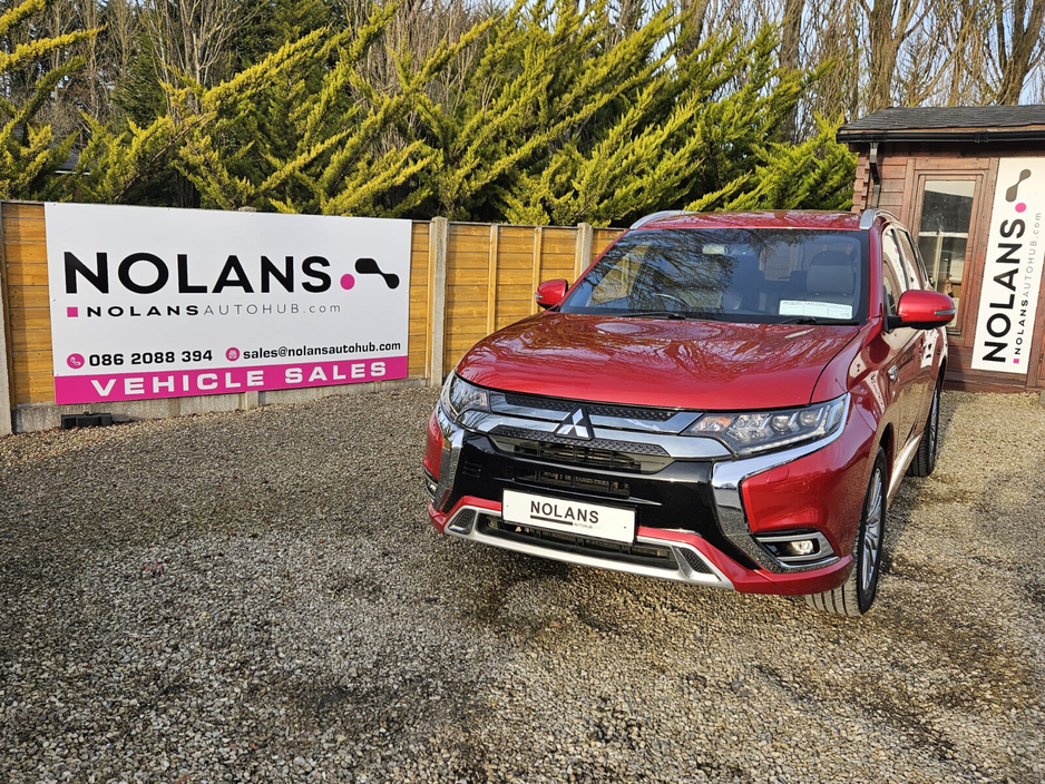 2019 Mitsubishi Outlander - image 3