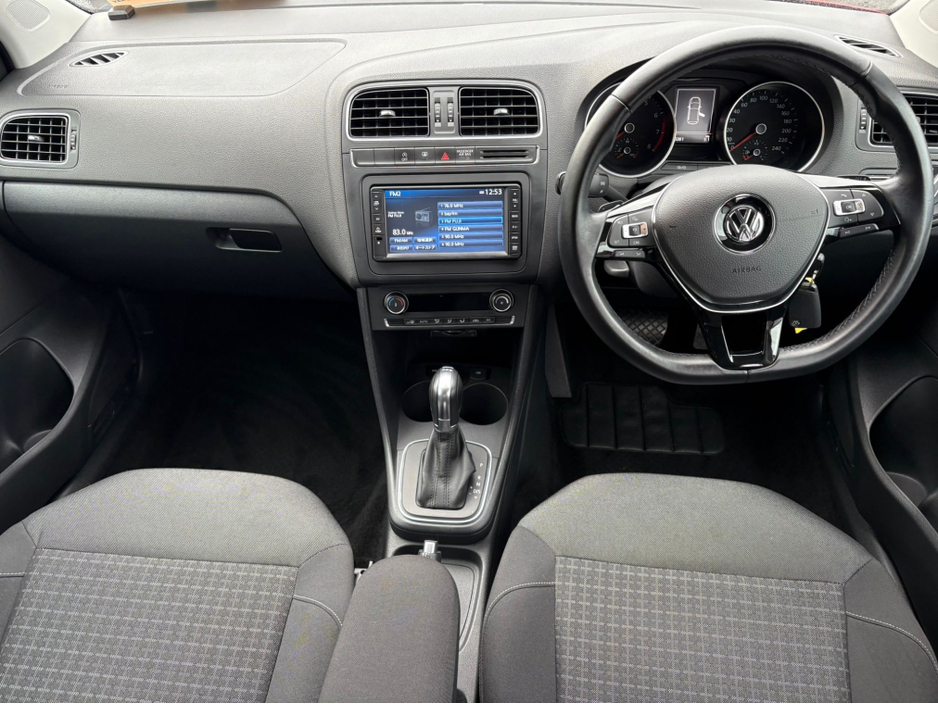 2014 Volkswagen Polo - image 13