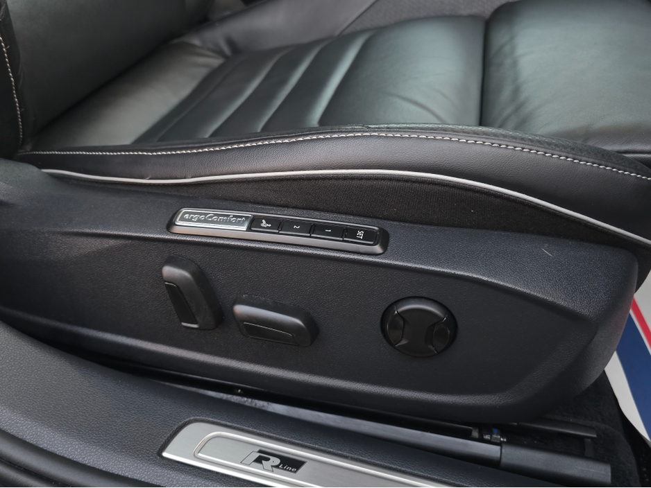 2019 Volkswagen Arteon 2.0 TSI R-LINE PANORAMIC SUNROOF 4MOTION 280BHP VIRTUALDASH FULL LEATHER HEATED ELECTRIC SEATS SAT NAV CARPLAY ANDROID AUTO BLIND SPORT PARKING SENSORS SELF PARKING ASSIST 360 CAMERA DYNAUDIO SOUND €31,500